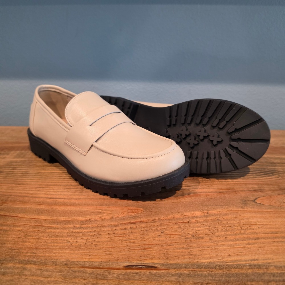 Cushionaire Women Rizzo Penny Loafer Cream Lug Sole Memory Foam 7W